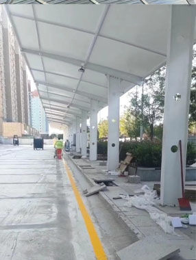 信陽大別山公園超級充電站